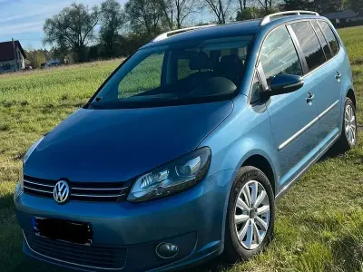 Gebraucht VW Touran Comfortline 140 PS (102 kW) 2013 Blau Van / Kleinbus