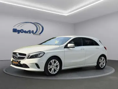 Gebraucht Mercedes A220 177 PS (130 kW) 2016 Calcitweiss/zirrusweiss Kleinwagen