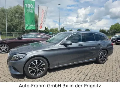 Gebraucht Mercedes C200 Avantgarde 184 PS (135 kW) 2018 Grau Kombi