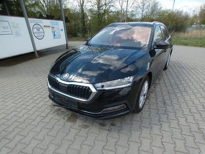Second-hand Skoda Octavia Style 150 CP (110 kW) 2023 Negru Break