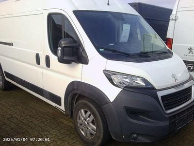 Gebraucht Peugeot Boxer 163 PS (119 kW) 2019 Weiß Van