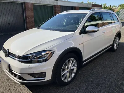 Gebraucht VW Golf Alltrack 179 PS (131 kW) 2018 Weiß Kombi