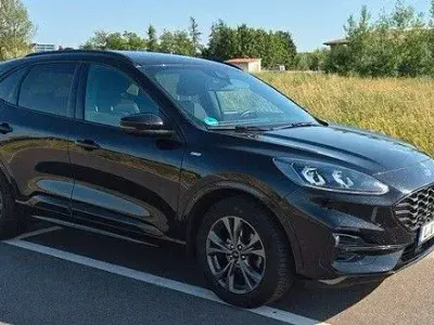 Gebraucht Ford Kuga ST-Line 120 PS (88 kW) 2021 Schwarz SUV