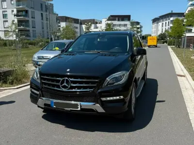 Gebraucht Mercedes ML350 258 PS (189 kW) 2012 Schwarz SUV