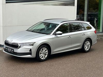 Silber Gebraucht 2025 Skoda Octavia Kombi | 29.880 € (Fairer Preis)