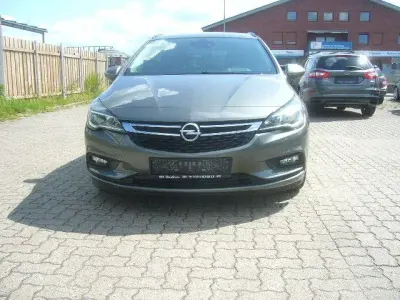 Gebraucht Opel Astra Business 150 PS (110 kW) 2018 Grau Kombi
