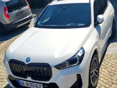 Gebraucht BMW iX1 M Sport 230 kW (313 PS) 2022 Weiß SUV