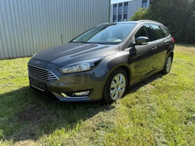 Gebraucht Ford Focus Titanium 120 PS (88 kW) 2016 Grau Kombi