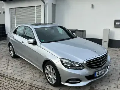 Gebraucht Mercedes E200 184 PS (135 kW) 2013 Silber Limousine