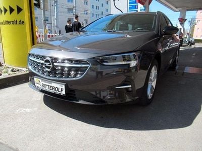 Second-hand Opel Insignia Elegance 174 CP (127 kW) 2022 Maro Break