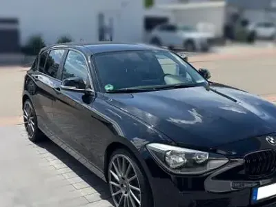 Gebraucht BMW 116 136 PS (100 kW) 2012 Schwarz Kleinwagen