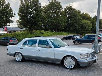 Usata Mercedes 560 242 CV (177 kW) 1986 Bianco Berlina