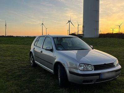 Gebraucht VW Golf IV 101 PS (74 kW) 2002 Silber Kleinwagen
