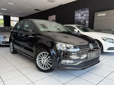 Gebraucht VW Polo Comfortline 90 PS (66 kW) 2015 Schwarz Limousine