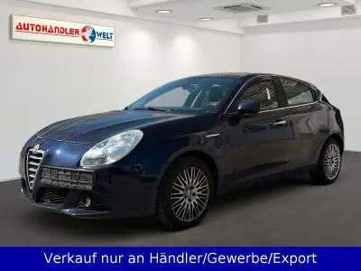 Gebraucht Alfa Romeo Giulietta Turismo 120 PS (88 kW) 2012 Colore esterno (blu profondo) Kleinwagen