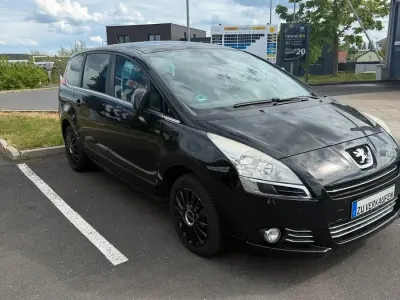 Gebraucht Peugeot 5008 150 PS (110 kW) 2010 Schwarz Van / Kleinbus