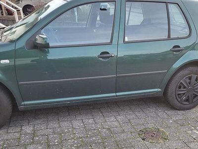 Grün Gebraucht 2001 VW Golf IV Kleinwagen | 1.400 € (Fairer Preis)