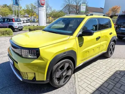 Nowe Fiat Grande Panda La Prima 110 KM (80 kW) 2026 Żółty Hatchback