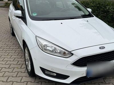Gebraucht Ford Focus Cool & Connect 95 PS (69 kW) 2018 Weiß Kombi