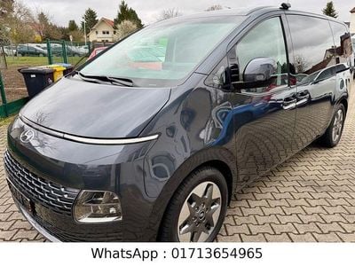 Second-hand Hyundai Staria Trend 177 CP (130 kW) 2023 Gri Monovolum