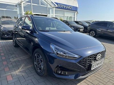 Neu Hyundai i30 97 PS (71 kW) 2025 Blau Kombi
