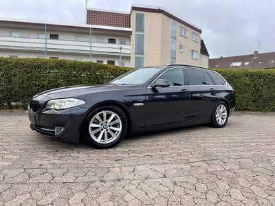 Grau Gebraucht 2012 BMW 520 Kombi | 9.200 € (Fairer Preis)