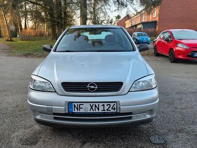 Silber Gebraucht 2001 Opel Astra Elegance Limousine | 1.299 € (Guter Preis)