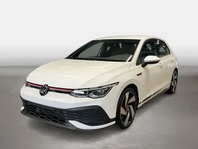 Käytetty VW Golf VIII GTI Clubsport 300 HP (220 kW) 2024 Valkoinen Sedan