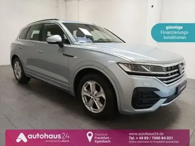 Używany VW Touareg R-line 231 KM (169 kW) 2023 Srebrny SUV