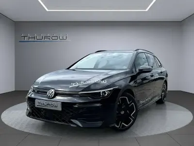 Gebraucht VW Golf VIII R-line 150 PS (110 kW) 2025 Grenadillschwarz Kombi