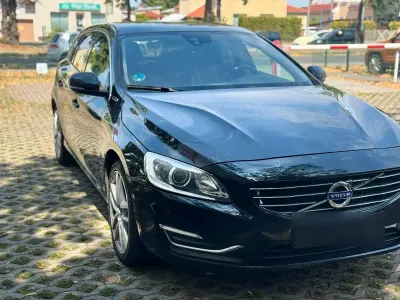 Gebraucht Volvo V60 Summum 283 PS (208 kW) 2015 Schwarz Kombi