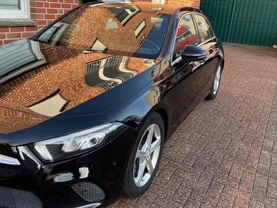 Gebraucht Mercedes A200 Progressive 163 PS (119 kW) 2019 Schwarz Limousine