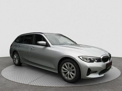 Gebraucht BMW 320 190 PS (139 kW) 2020 Glaciersilber metallic (metallic) Kombi
