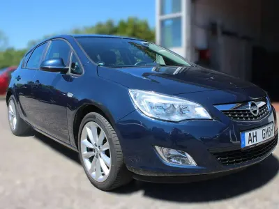 Gebraucht Opel Astra Cosmo 116 PS (85 kW) 2009 Blau Limousine