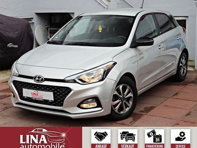 Gebraucht Hyundai i20 Advantage 101 PS (74 kW) 2020 Silber Kleinwagen