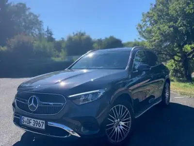 Gebraucht Mercedes GLC200 204 PS (150 kW) 2023 Grau SUV