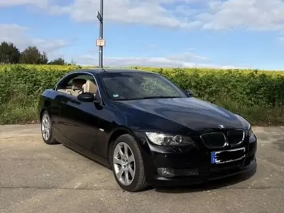 Gebraucht BMW 320 Cabriolet 170 PS (125 kW) 2008 Schwarz Cabrio