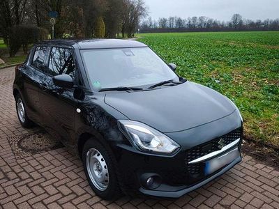 Gebraucht Suzuki Swift Comfort 83 PS (61 kW) 2024 Schwarz Kleinwagen
