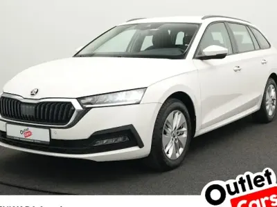 Gebraucht Skoda Octavia Ambition 150 PS (110 kW) 2023 Weiß Kombi