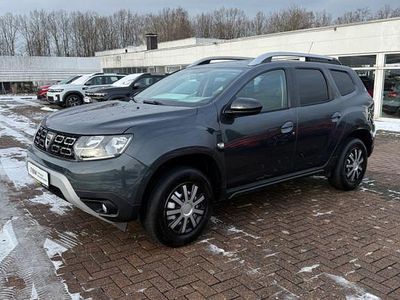 Grau Gebraucht 2021 Dacia Duster Celebration SUV | 15.600 € (Fairer Preis)
