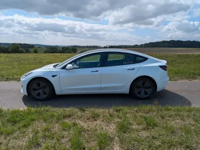 Gebraucht Tesla Model 3 Long Range AWD 366 kW (498 PS) 2022 Weiß Limousine