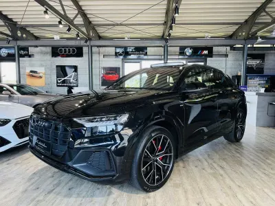 Gebraucht Audi Q8 S-Line 286 PS (210 kW) 2023 Mythosschwarz metallic SUV