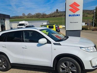 Gebraucht Suzuki Vitara Comfort 140 PS (102 kW) 2020 Weiß SUV