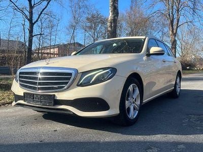 Gebraucht Mercedes E220 194 PS (142 kW) 2017 Beige Limousine