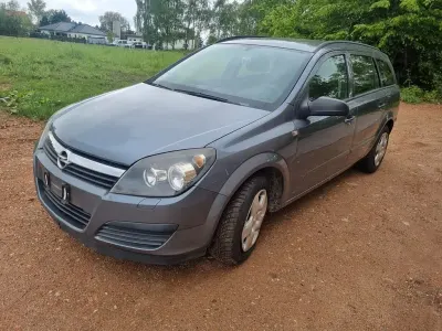 Gebraucht Opel Astra 90 PS (66 kW) 2006 Grau Limousine