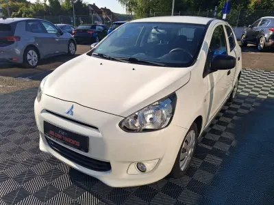 Gebraucht Mitsubishi Space Star Diamant Edition 71 PS (52 kW) 2015 Weiß Limousine