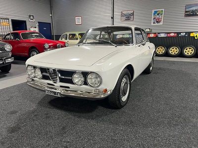 Weiß Gebraucht 1968 Alfa Romeo 1750 Limousine | 58.500 €