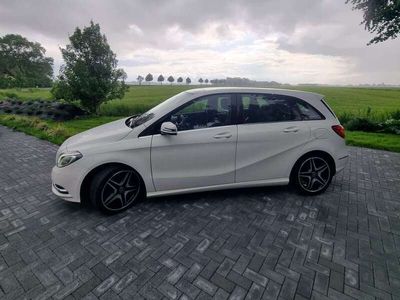 Mercedes B200