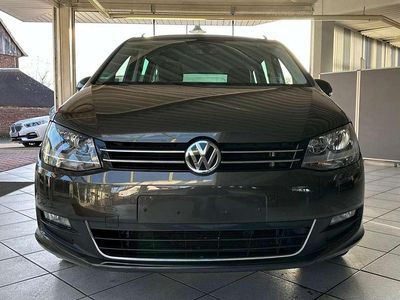 Gebraucht VW Sharan Comfortline 150 PS (110 kW) 2017 Black oak brown metallic Van / Kleinbus