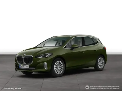 Gebraucht BMW 220 Active Tourer 150 PS (110 kW) 2026 Grün Van / Kleinbus